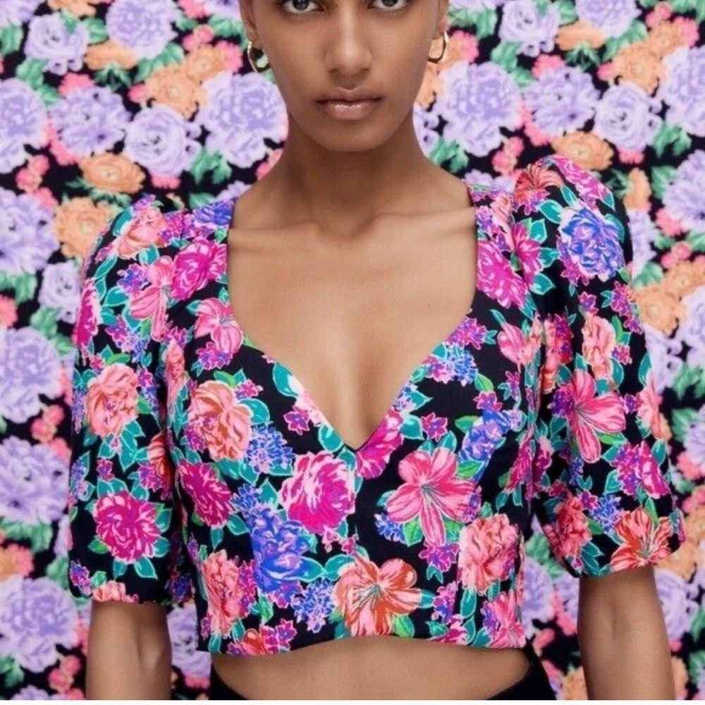 ZARA FLOWERS TOP ! NWOT